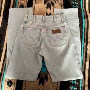 Light Wash Wrangler Straight Leg jeans